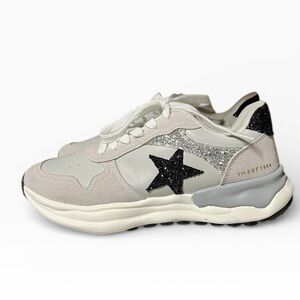 🌻NEW Vintage Havana Star Accent Glitter Sneakers Size 7.5  [FLAW PLEASE READ]